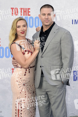 Filmpremiere 'To the Moon' in Berlin