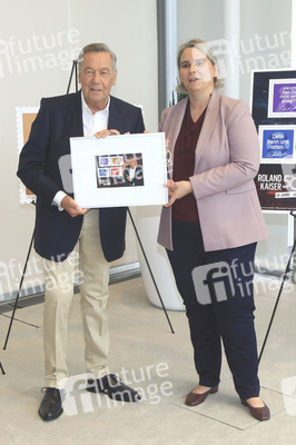 Präsentation der Roland Kaiser-Briefmarken in Bonn
