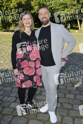 Jubiläumspremiere 'Cabaret - das Berlin-Musical' in Berlin