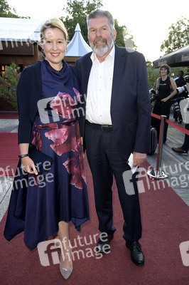 Jubiläumspremiere 'Cabaret - das Berlin-Musical' in Berlin
