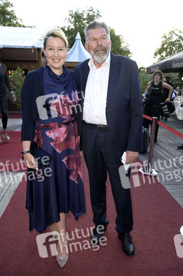 Jubiläumspremiere 'Cabaret - das Berlin-Musical' in Berlin
