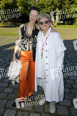 Jubiläumspremiere 'Cabaret - das Berlin-Musical' in Berlin