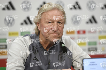 Abschlusspressekonferenz zum EM Qualifikationsspiel Deutschland - Österreich in Hannover