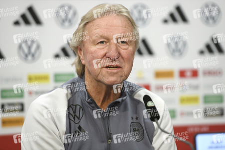 Abschlusspressekonferenz zum EM Qualifikationsspiel Deutschland - Österreich in Hannover