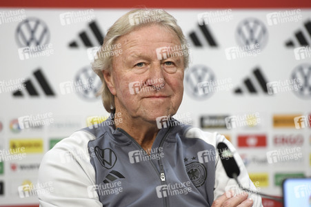 Abschlusspressekonferenz zum EM Qualifikationsspiel Deutschland - Österreich in Hannover
