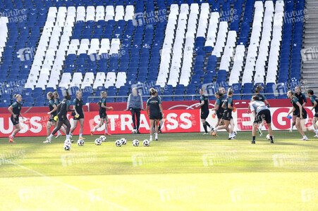 Training  zum Fußball EM-Qualifikationsspiel der Damen in Hannover