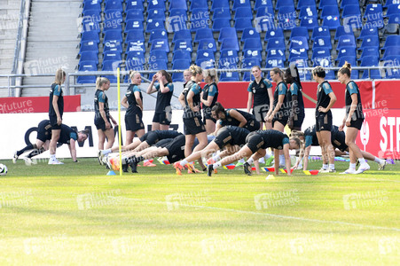 Training  zum Fußball EM-Qualifikationsspiel der Damen in Hannover