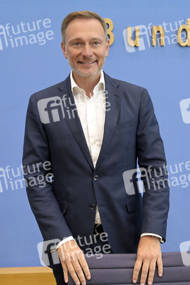 Bundespressekonferenz Regierungsentwurf für den Bundeshaushalt 2025 und Finanzplan bis 2028 in Berlin