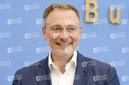 Bundespressekonferenz Regierungsentwurf für den Bundeshaushalt 2025 und Finanzplan bis 2028 in Berlin