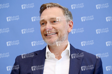 Bundespressekonferenz Regierungsentwurf für den Bundeshaushalt 2025 und Finanzplan bis 2028 in Berlin