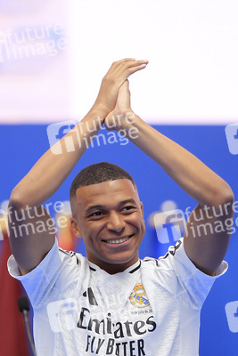 Präsentation von Kylian Mbappé als neuer Spieler von Real Madrid