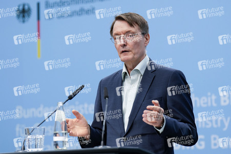 Pressekonferenz mit Karl Lauterbach in Berlin