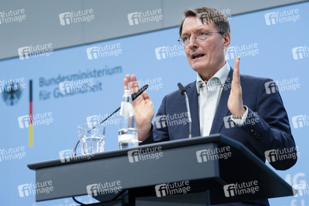 Pressekonferenz mit Karl Lauterbach in Berlin