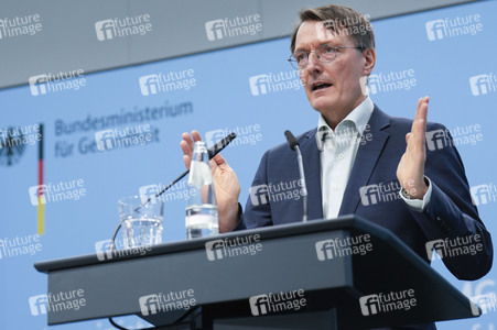 Pressekonferenz mit Karl Lauterbach in Berlin