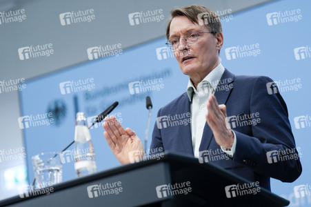 Pressekonferenz mit Karl Lauterbach in Berlin