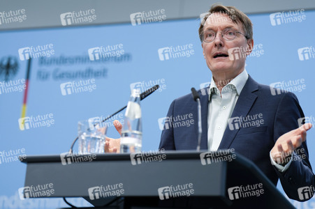 Pressekonferenz mit Karl Lauterbach in Berlin