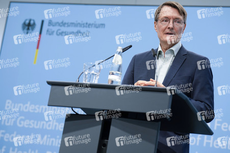 Pressekonferenz mit Karl Lauterbach in Berlin