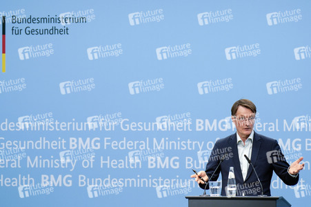 Pressekonferenz mit Karl Lauterbach in Berlin