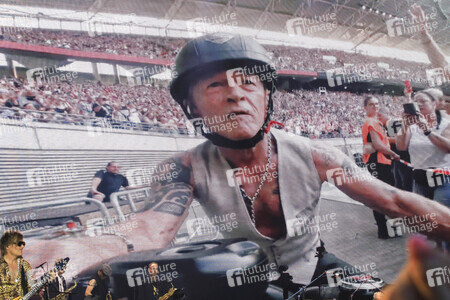 Konzert von Peter Maffay mit Band und Gästen in Leipzig