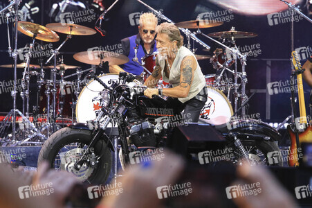 Konzert von Peter Maffay mit Band und Gästen in Leipzig