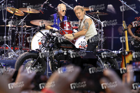 Konzert von Peter Maffay mit Band und Gästen in Leipzig