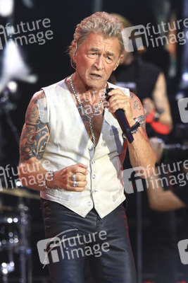 Konzert von Peter Maffay mit Band und Gästen in Leipzig