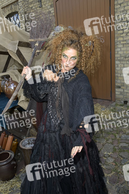 Fototermin 'Das Märchen von der silbernen Brücke' in Berlin