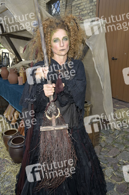 Fototermin 'Das Märchen von der silbernen Brücke' in Berlin