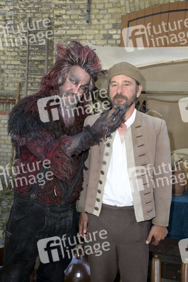 Fototermin 'Das Märchen von der silbernen Brücke' in Berlin