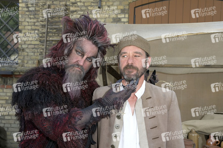 Fototermin 'Das Märchen von der silbernen Brücke' in Berlin