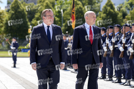 Empfang des Verteidigungsministers des Vereinigten Königreichs in Berlin