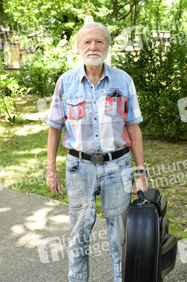 Urnenbeisetzung von Bernd Müller in Berlin
