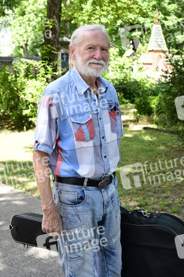 Urnenbeisetzung von Bernd Müller in Berlin