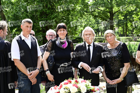 Urnenbeisetzung von Bernd Müller in Berlin