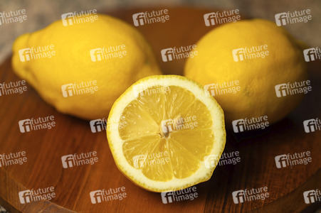Symbolfoto Zitrone