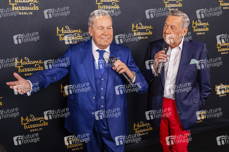 Enthüllung der Wachsfigur von Roland Kaiser in Dresden