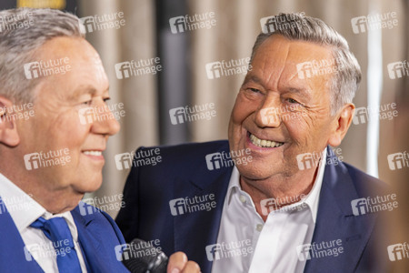 Enthüllung der Wachsfigur von Roland Kaiser in Dresden