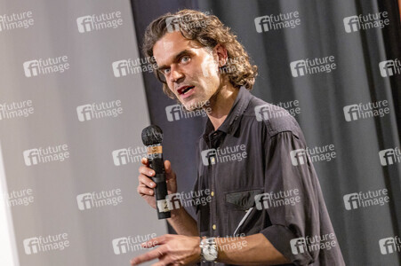 Filmpremiere 'Lipstick on the Glass' in Leipzig