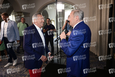 Enthüllung der Wachsfigur von Roland Kaiser in Dresden