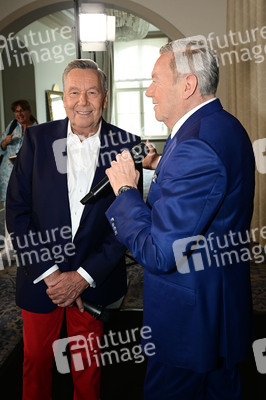 Enthüllung der Wachsfigur von Roland Kaiser in Dresden