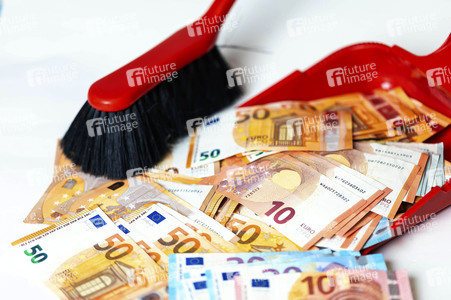 Symbolfoto Geldverschwendung