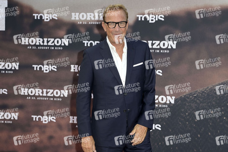 Filmpremiere 'Horizon' in Berlin