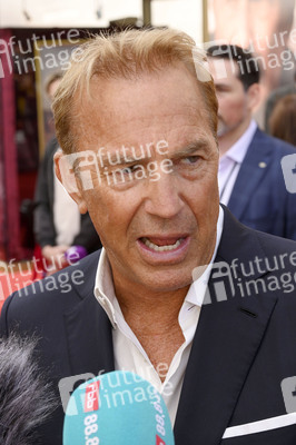 Filmpremiere 'Horizon' in Berlin