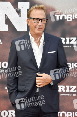 Filmpremiere 'Horizon' in Berlin