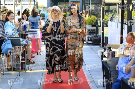 Fashion Show von Viktoria Varga und Célia von Barchewitz in Leipzig