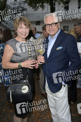 Theaterpremiere 'Die Tanzstunde' in Berlin