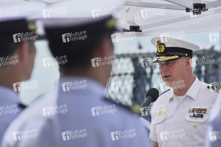 Ankunft von Schiffen der Deutschen Marine in Tokio
