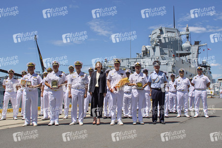 Ankunft von Schiffen der Deutschen Marine in Tokio