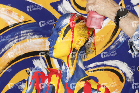 BODYART: Blau-Gelb Splash / Blue-Yellow Splash