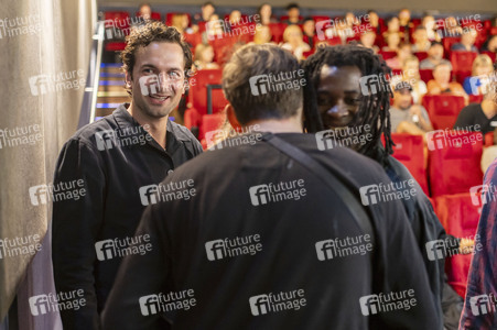 Filmpremiere 'More Than Strangers' in Halle